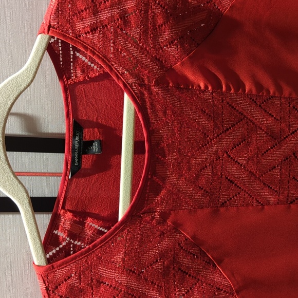 Banana Republic Sleeveless Red Blouse - Picture 2 of 5